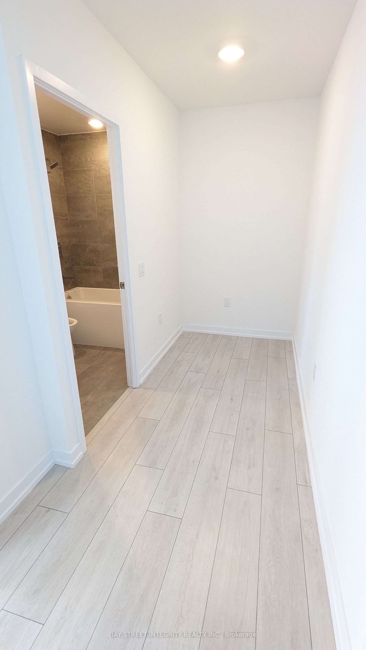 500 DUPONT Street 703, Toronto, ON M6G 1Y7 photo 5