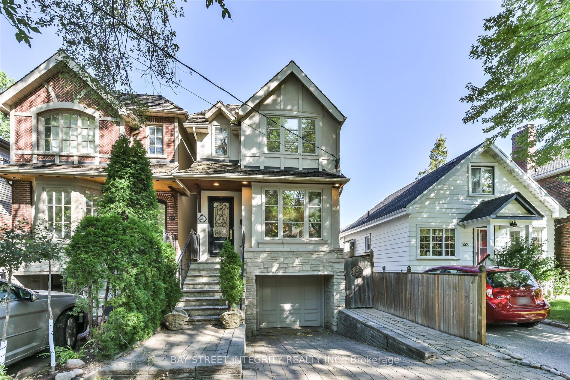 354 Old Orchard Grove, Toronto, ON M5M 2E9 photo 2