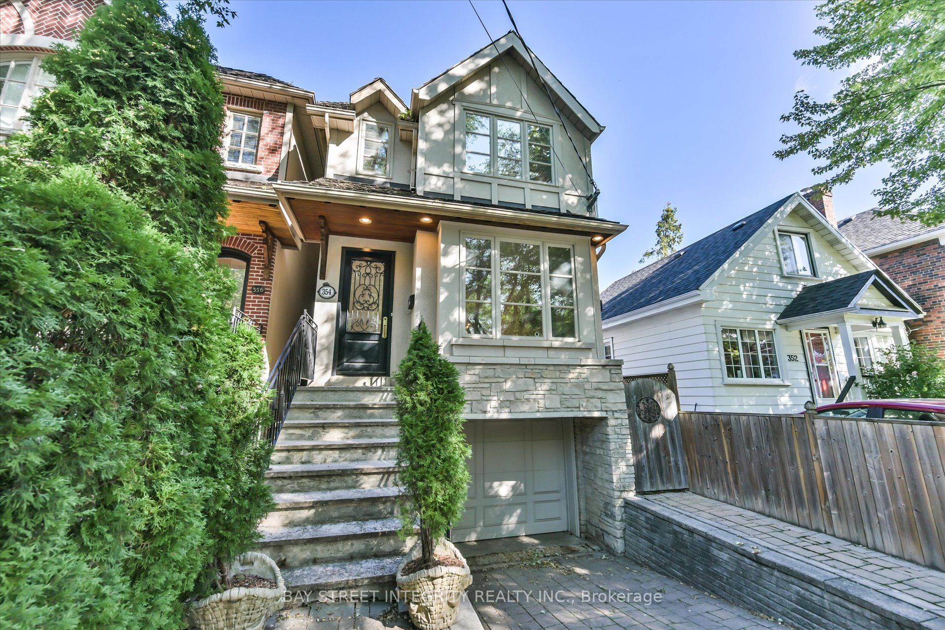 354 Old Orchard Grove, Toronto, ON M5M 2E9 photo 3