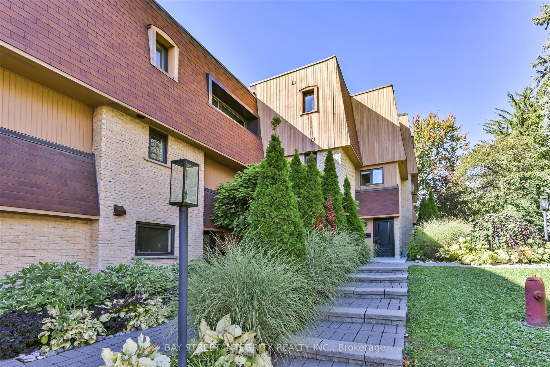 250 Erskine Avenue 7, Toronto, ON M4P 1Z4 photo 3