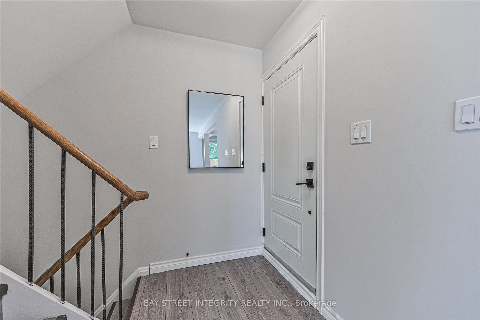 250 Erskine Avenue 7, Toronto, ON M4P 1Z4 photo 5
