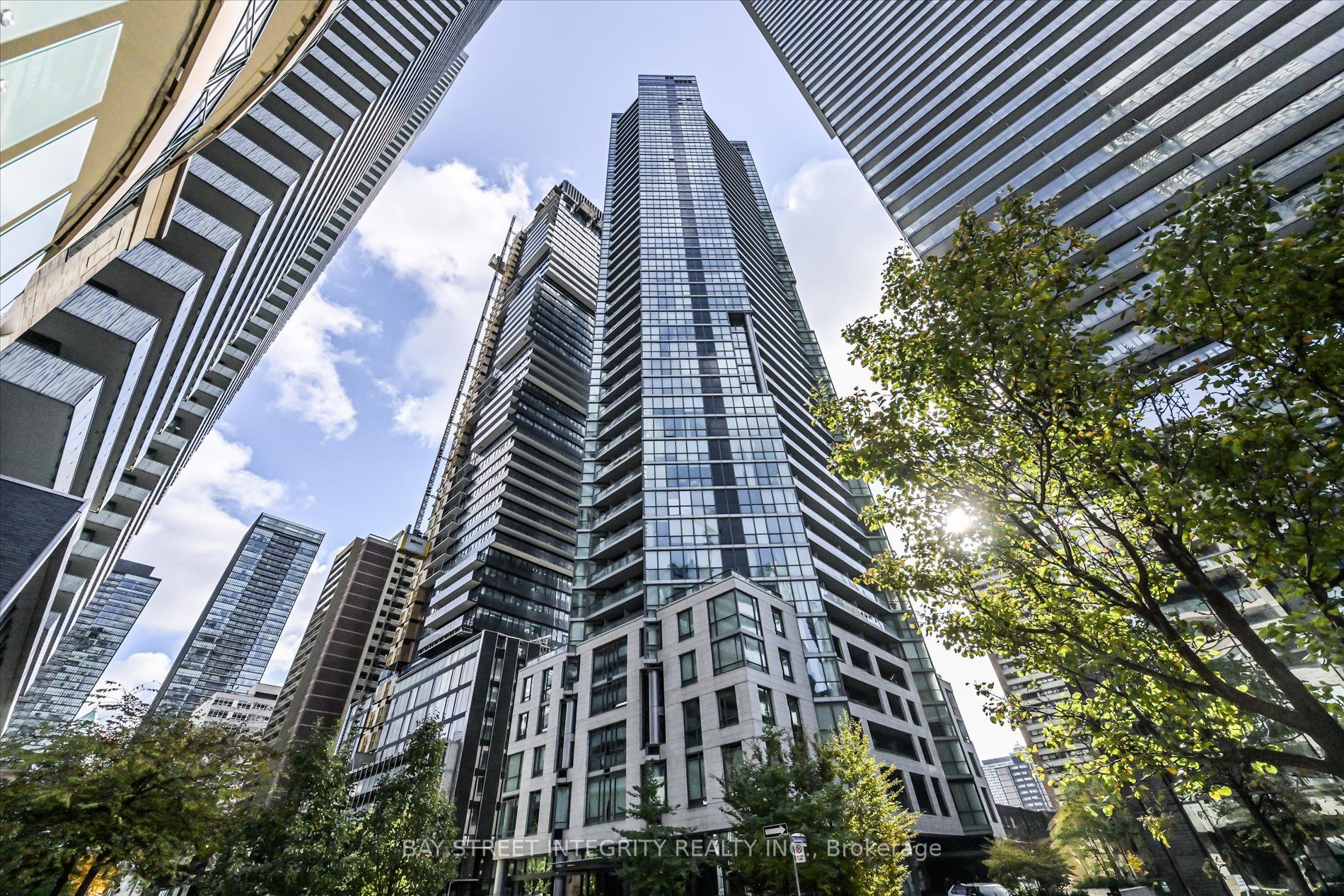 45 Charles Street E 802, Toronto, ON M4Y 1S2