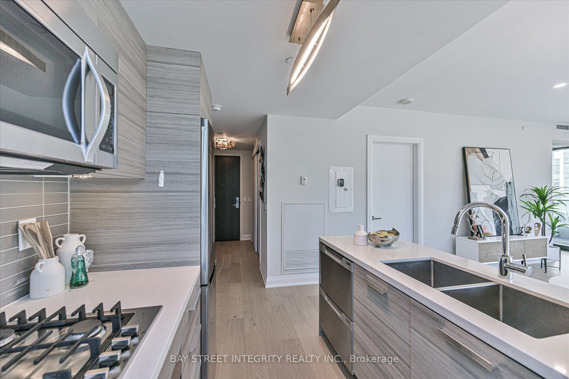 224 King Street W 1403, Toronto, ON M5H 0A6 photo 5