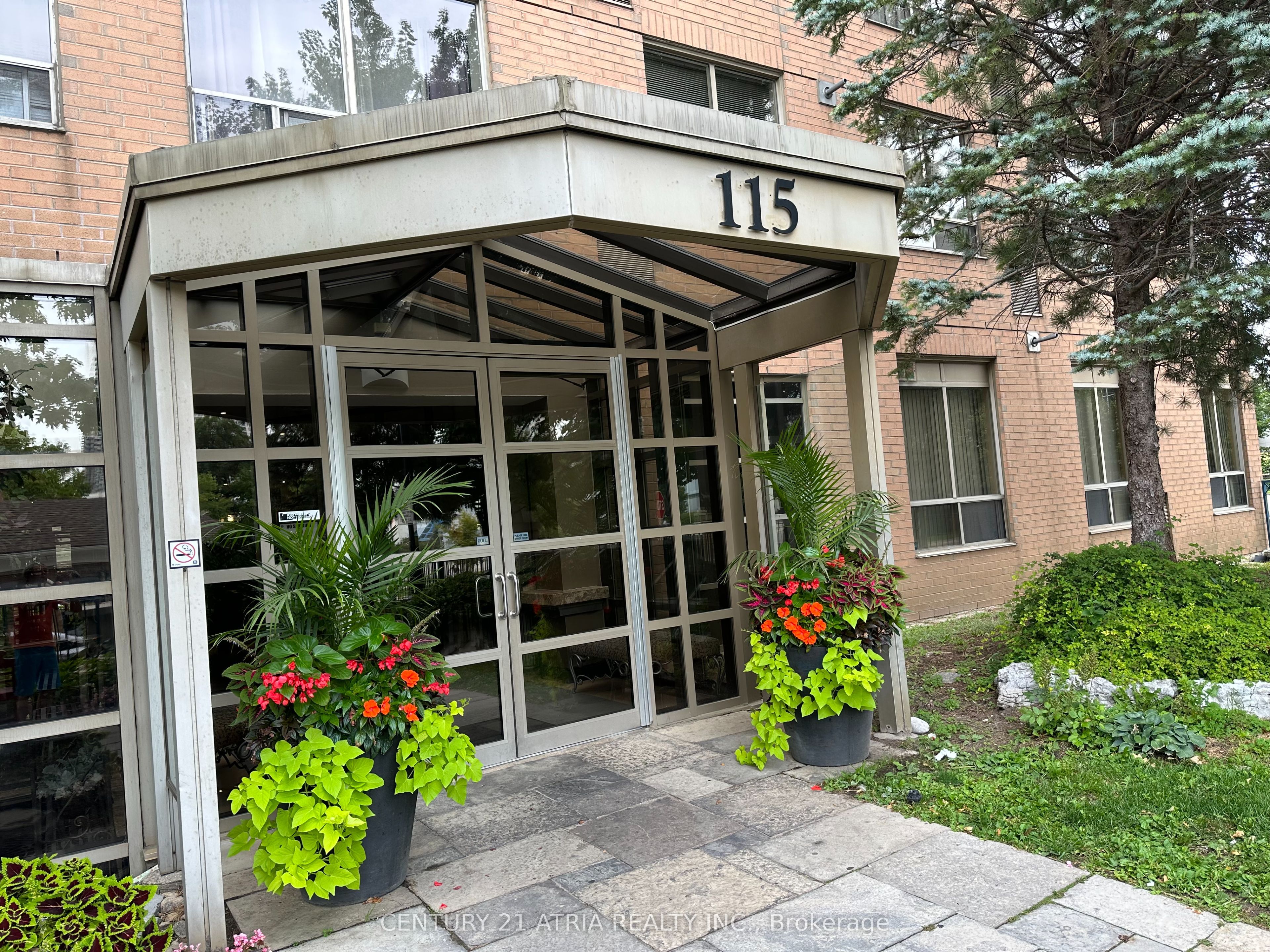 115 Omni Drive 2605, Toronto, ON M1P 5B4