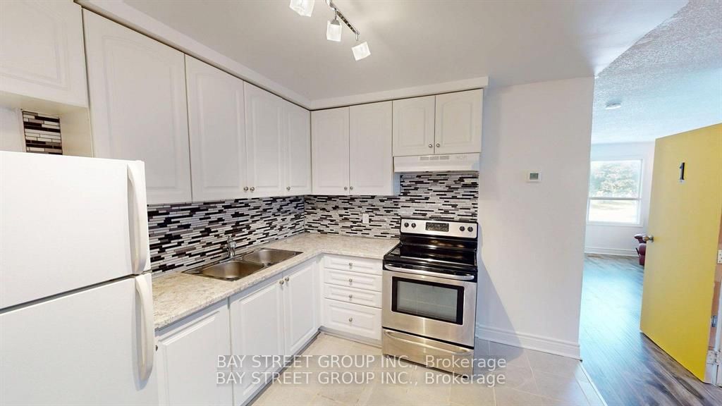 1448 Outlet Drive 1, Oshawa, ON L1J 7Z5 photo 5