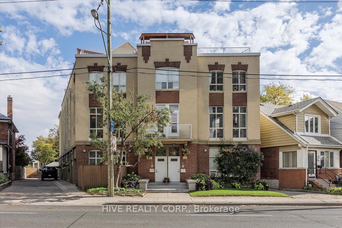 957 Broadview Avenue D, Toronto, ON M4K 2R5 photo 2