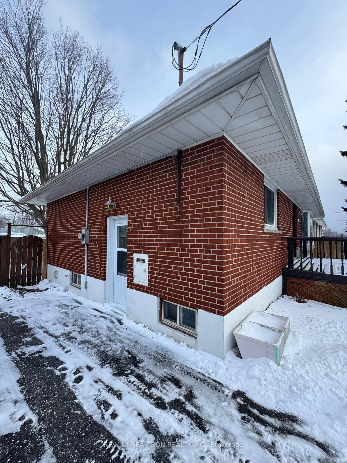 1467 Oxford Street, Oshawa, ON L1J 3W9 photo 3