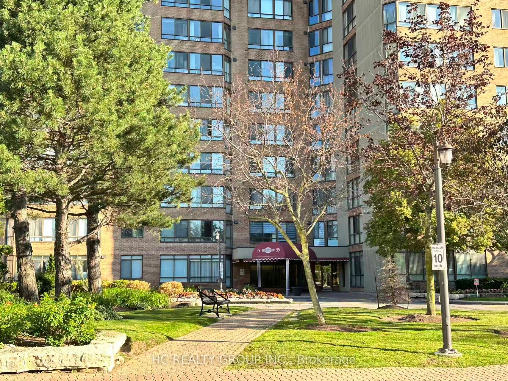 55 Bamburgh Circle 414, Toronto, ON M1W 3V4