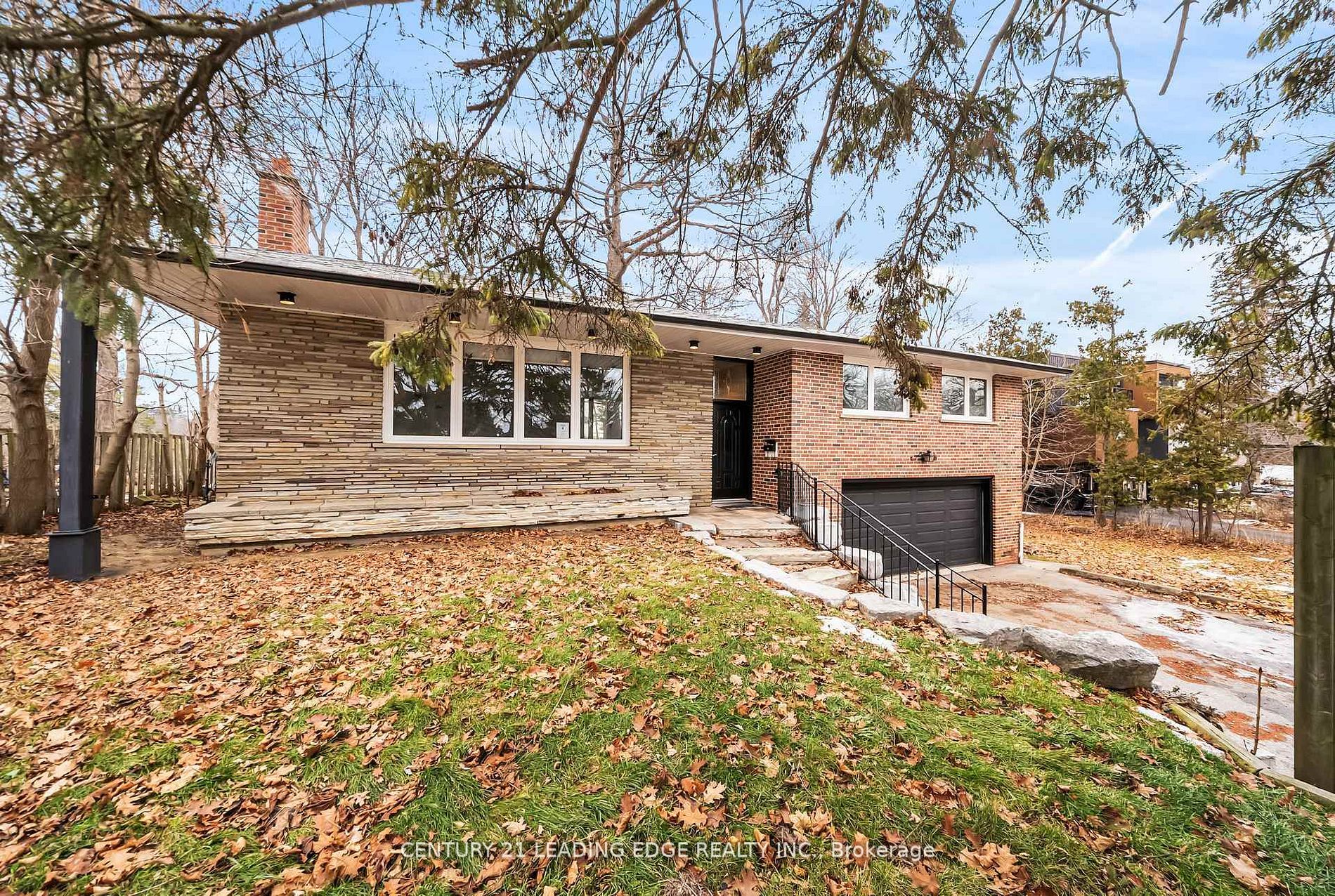 541 Rouge Hills Drive, Toronto, ON M1C 2Z9