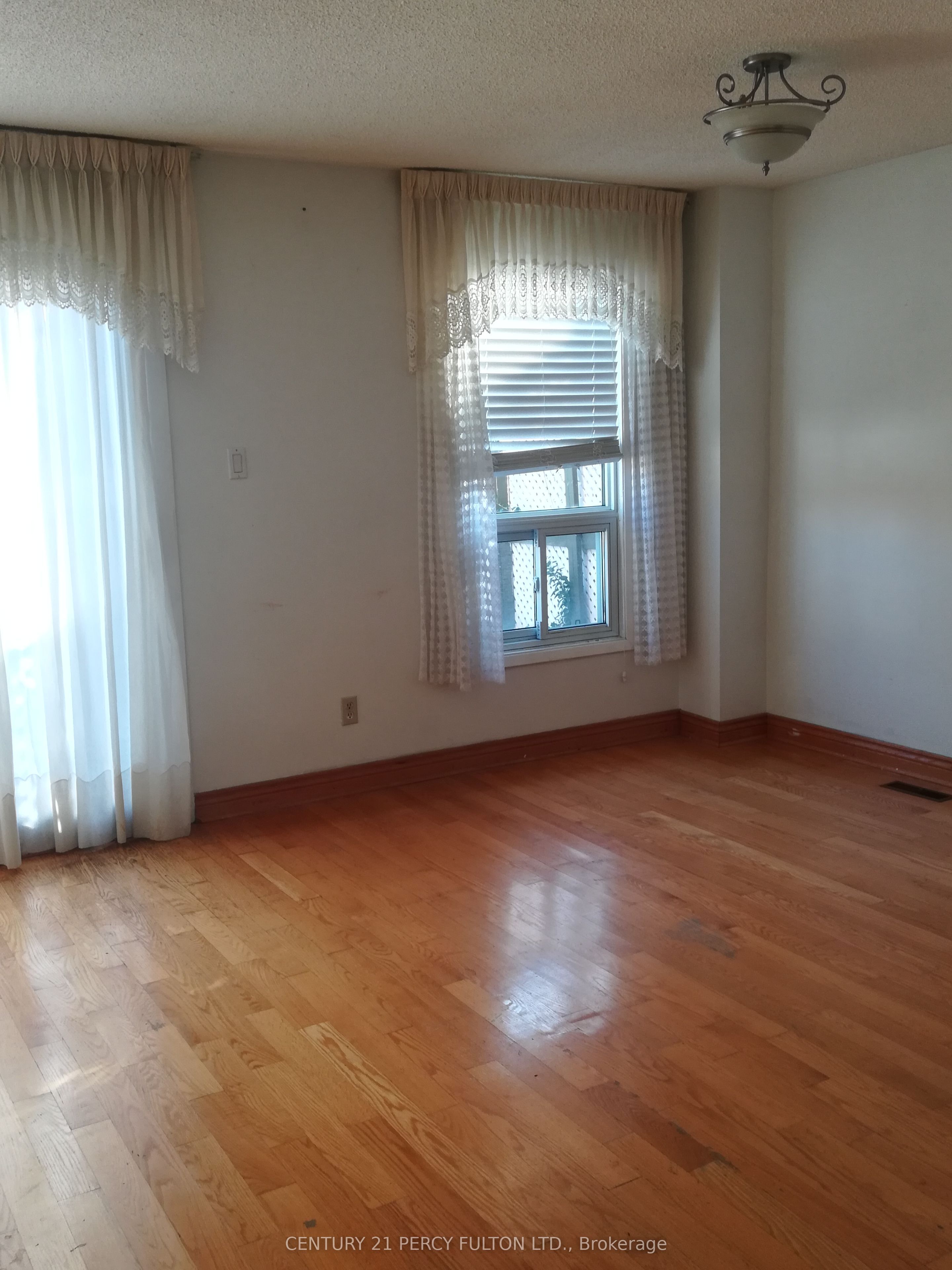 52 Danilack Court, Toronto, ON M1V 4L5 photo 5