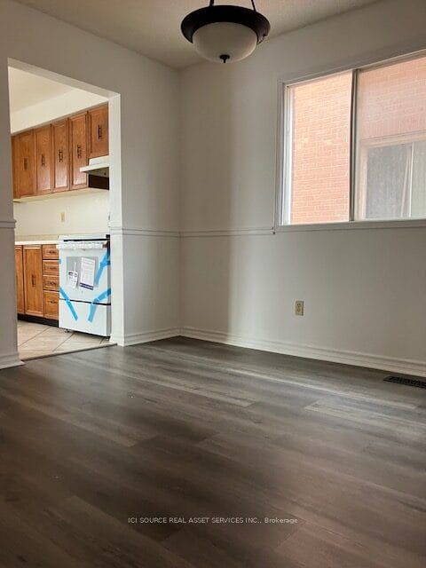 42 Coe Drive, Ajax, ON L1T 0A3 photo 3