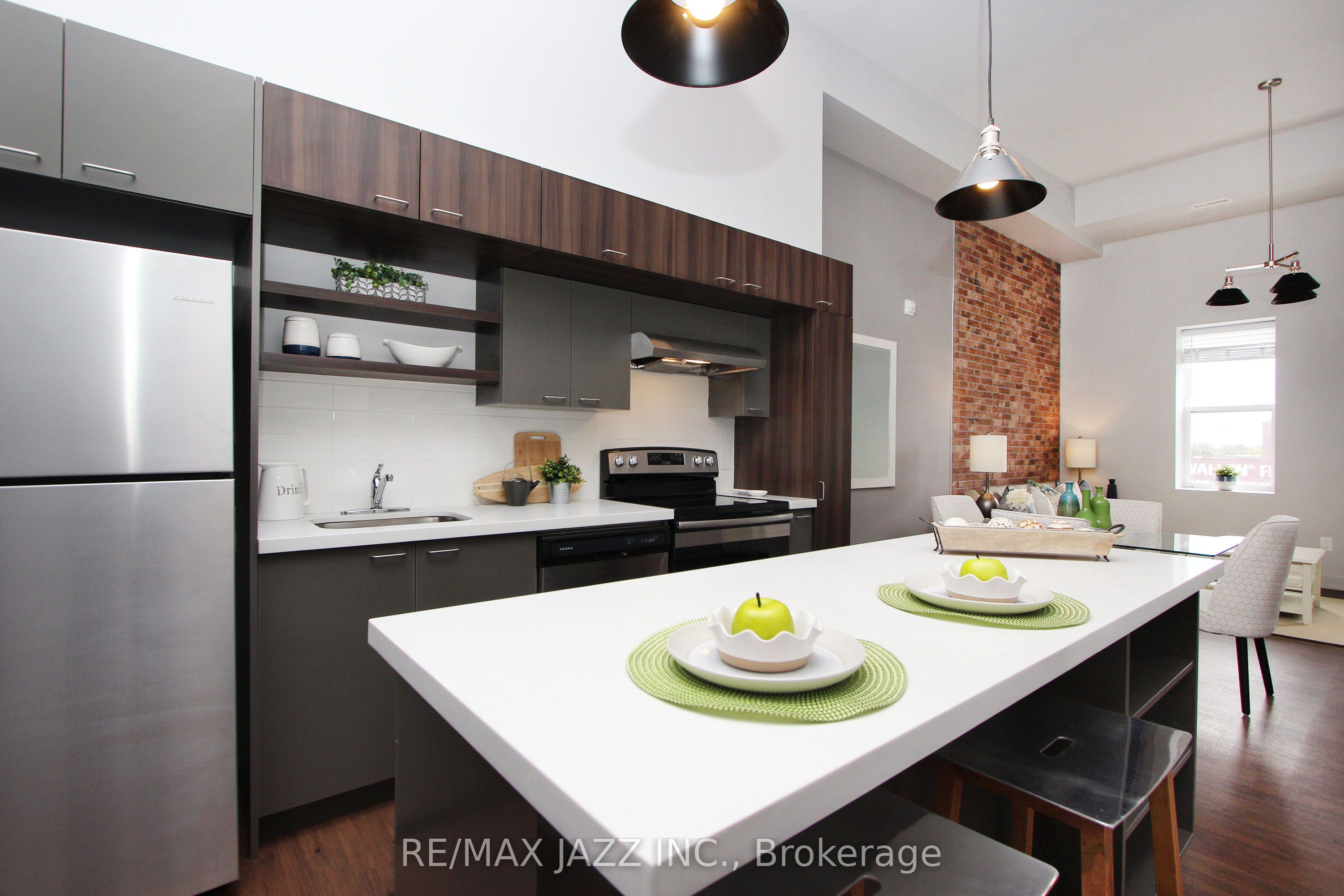 14 1/2 King Street E 307, Oshawa, ON L1H 1A9 photo 3