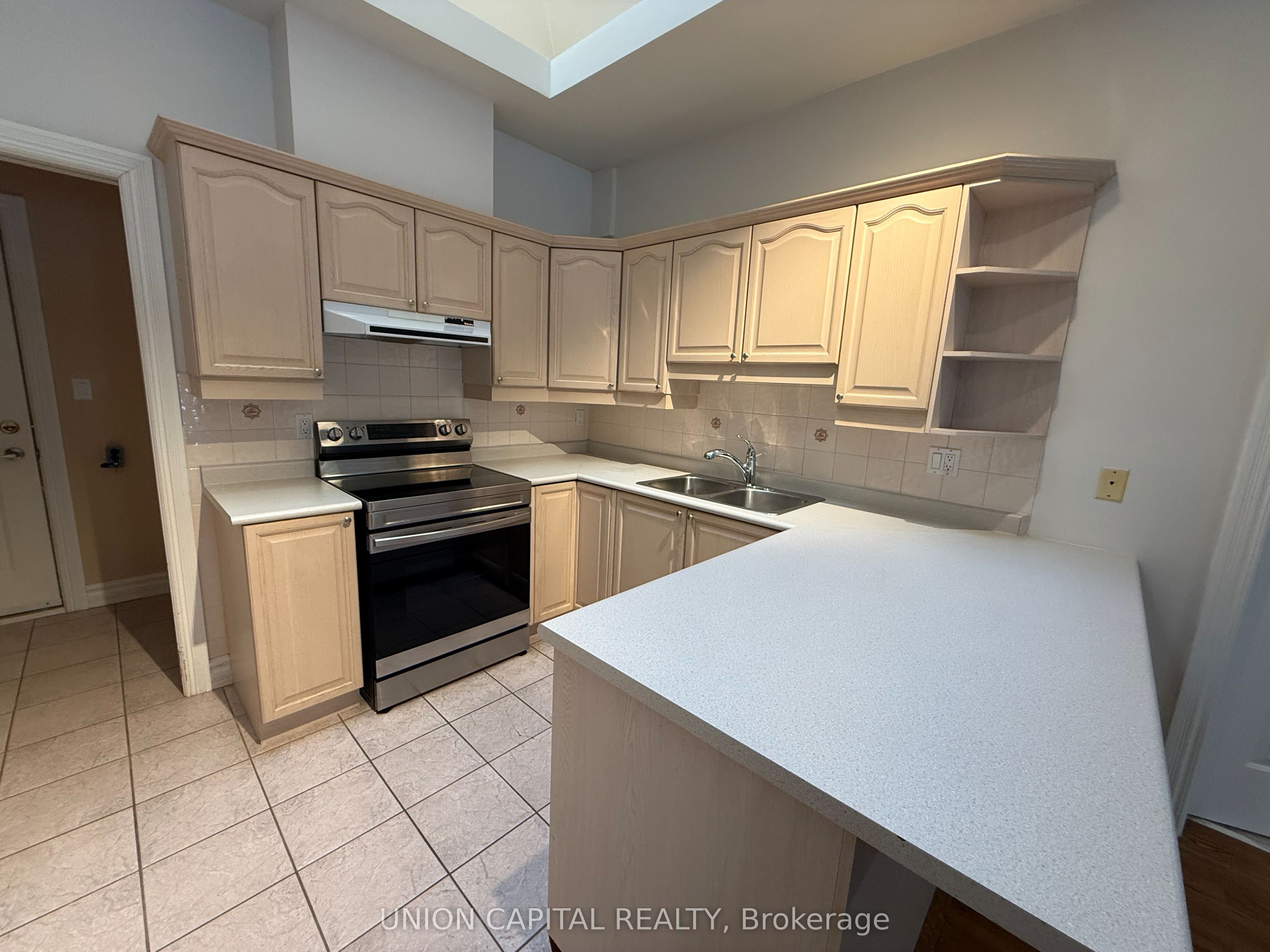 9 Bunhilll Court, Ajax, ON L1Z 1X5 photo 5