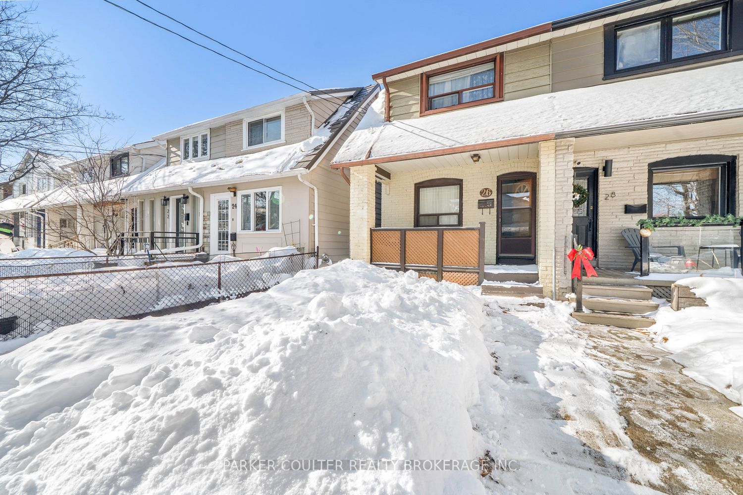 26 Larchmount Avenue, Toronto, ON M4M 2Y7 photo 3