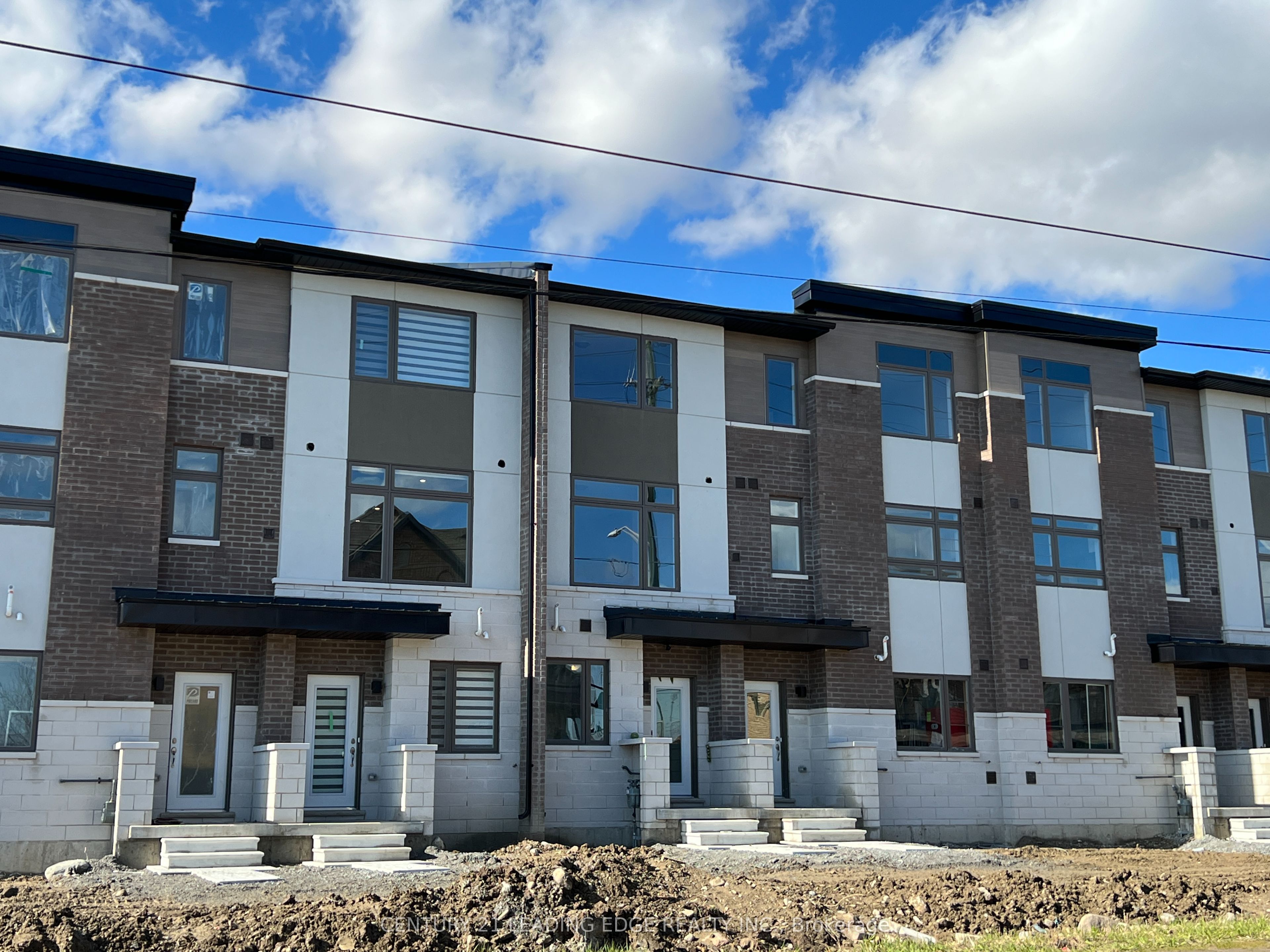 250 Finch Avenue 211, Pickering, ON L1V 0G6 photo 2