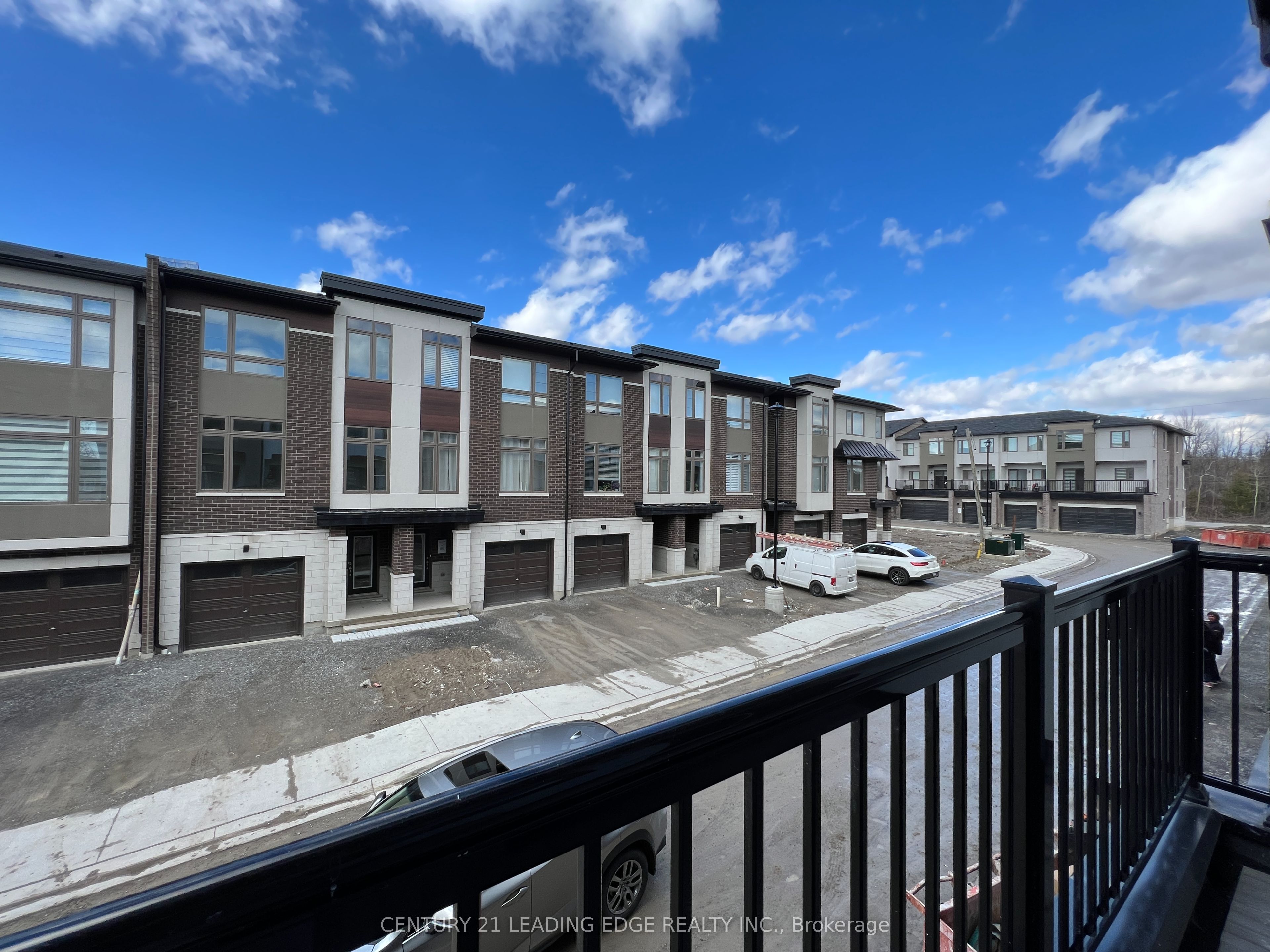 250 Finch Avenue 211, Pickering, ON L1V 0G6 photo 3
