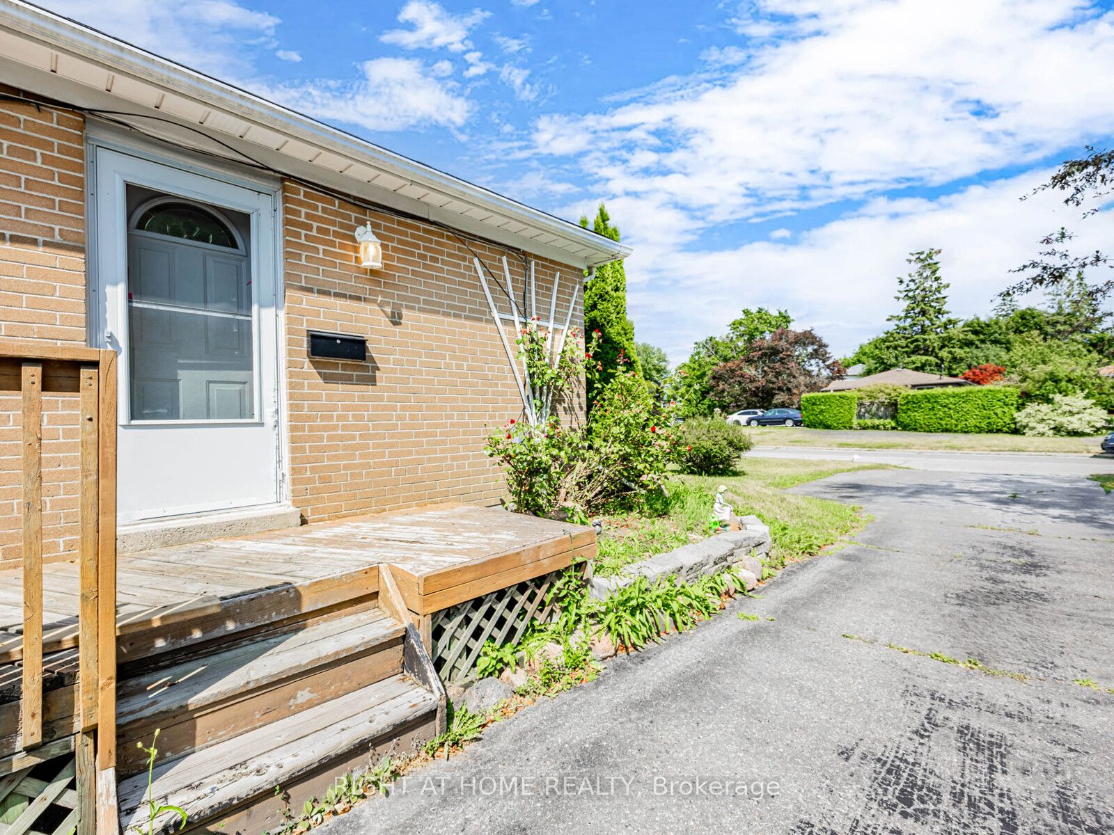 64 Mill Street, Ajax, ON L1S 6K6 photo 2