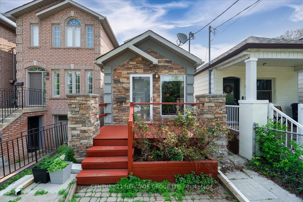 169 King Edward Avenue, Toronto, ON M4C 5J7