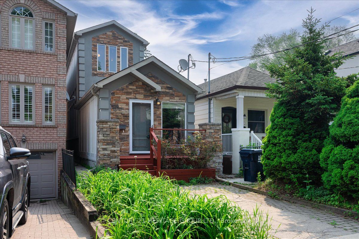 169 King Edward Avenue, Toronto, ON M4C 5J7 photo 2