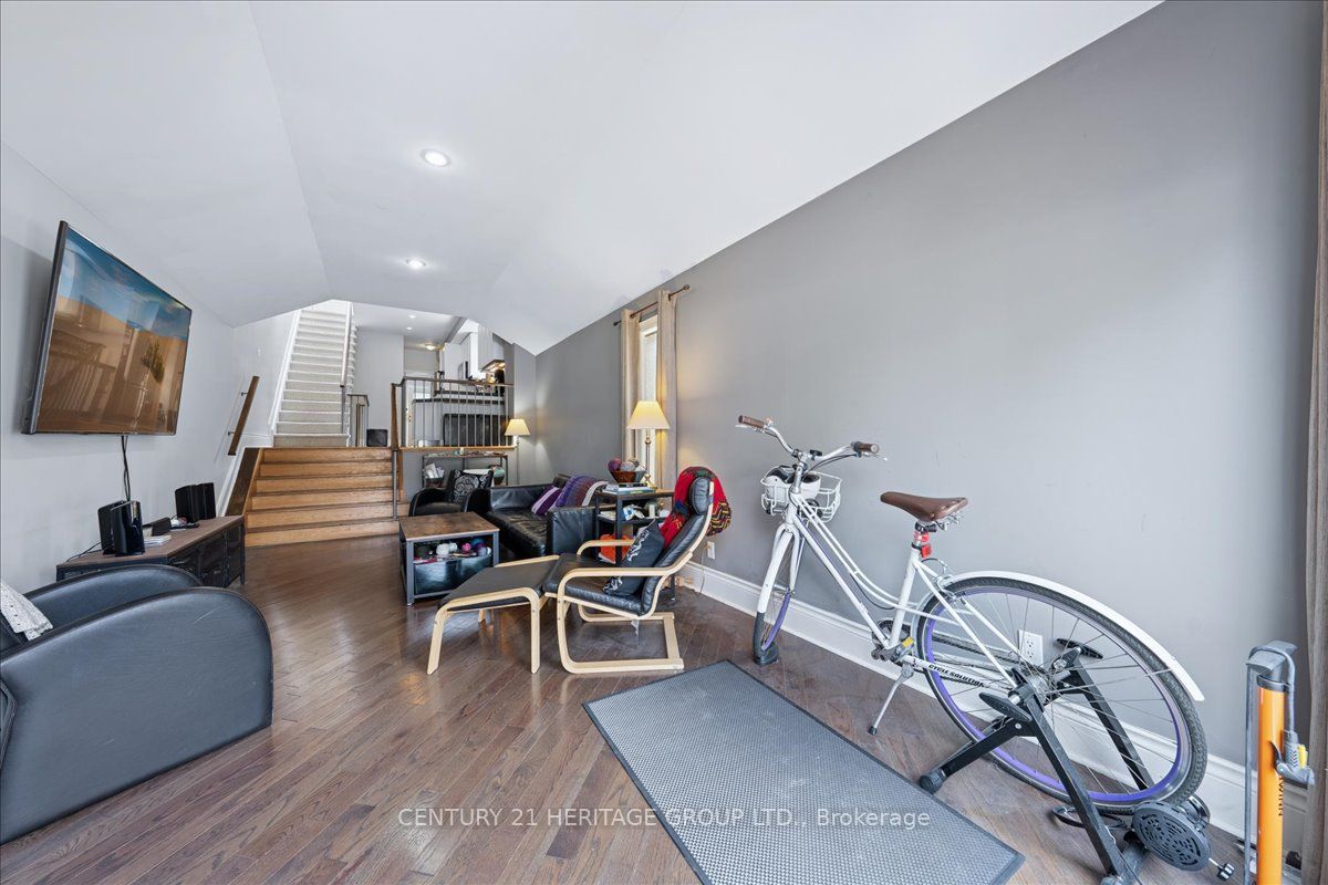 169 King Edward Avenue, Toronto, ON M4C 5J7 photo 5