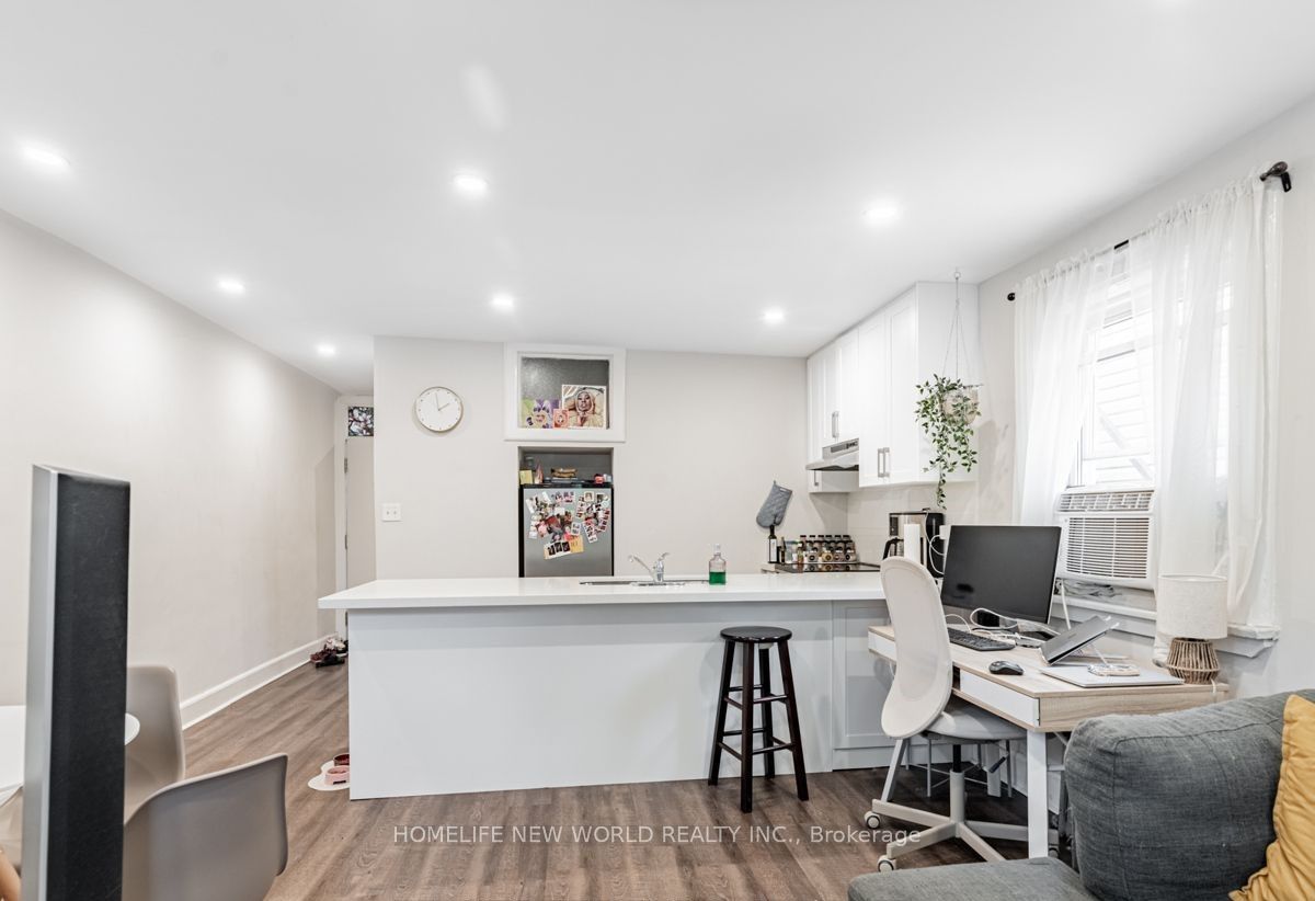878 Kingston Road, Toronto, ON M4E 1S3 photo 5