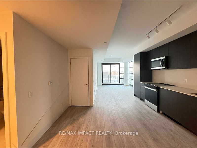 1606 Charles Street 603, Whitby, ON L1N 0P1 photo 3