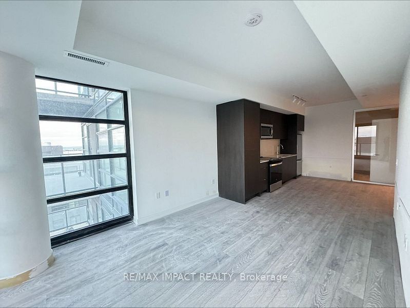 1606 Charles Street 603, Whitby, ON L1N 0P1 photo 4