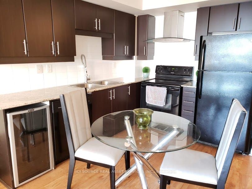 190 Borough Drive 1611, Toronto, ON M1P 0B6 photo 4