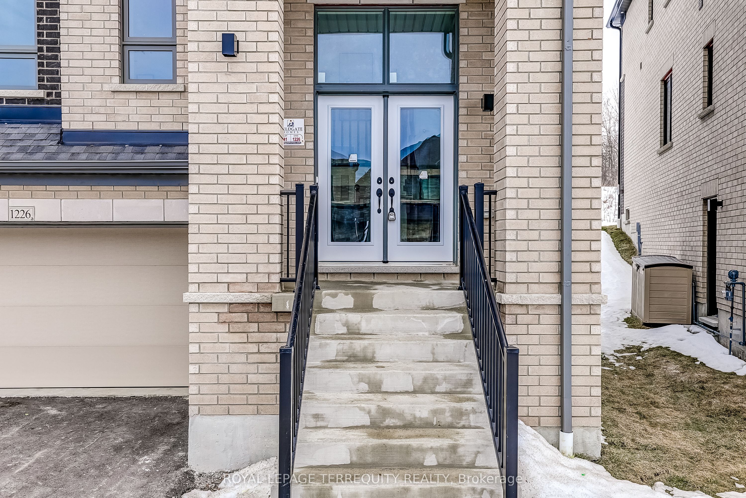 1226 Talisman Manor, Pickering, ON L1X 0R9 photo 5
