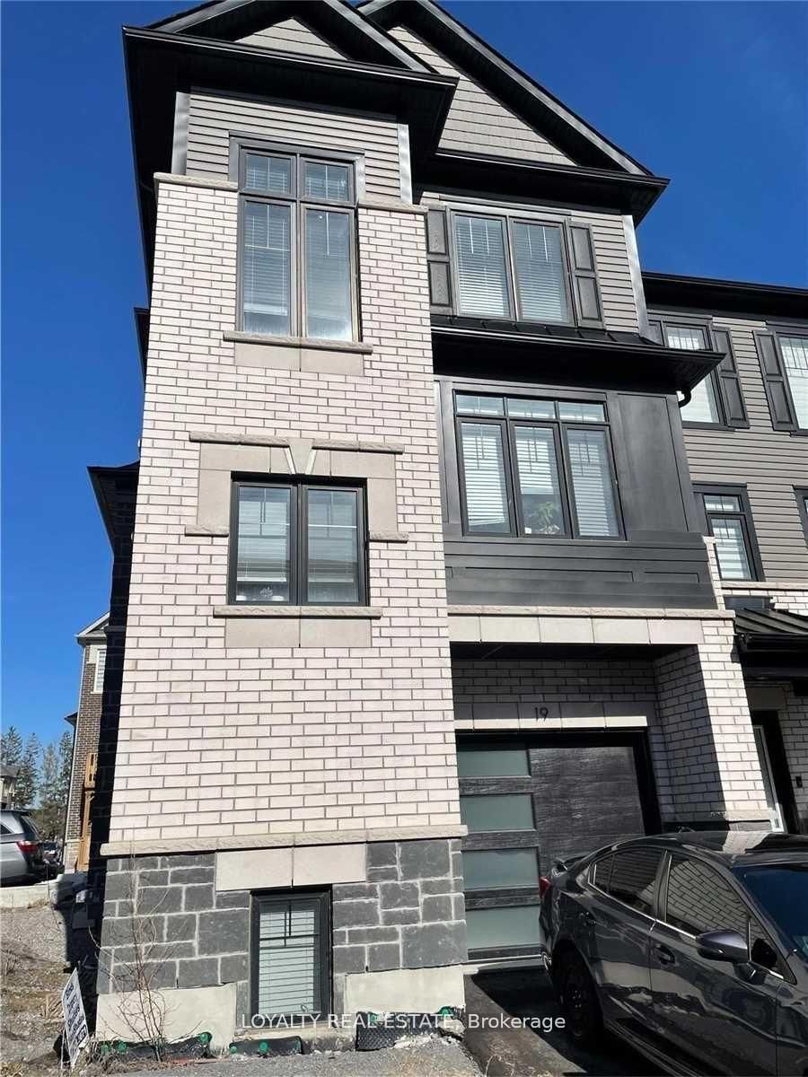 19 Ambereen Place, Clarington, ON L1C 7H5 photo 3