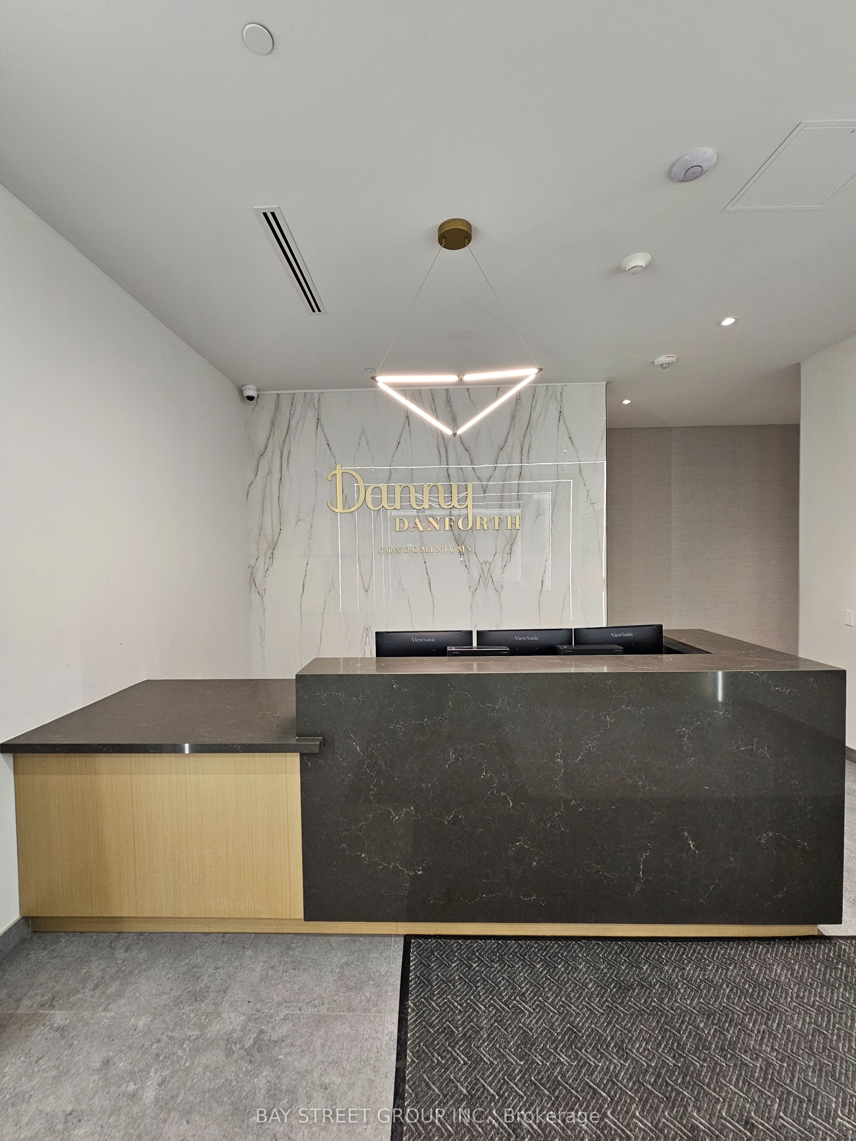 2369 Danforth Avenue 801, Toronto, ON M4C 0B1 photo 4