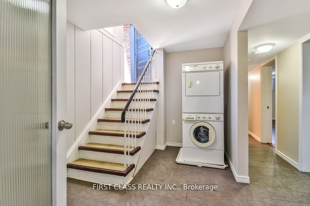 24 Fintona Avenue Bsmt, Toronto, ON M1E 1V3 photo 2