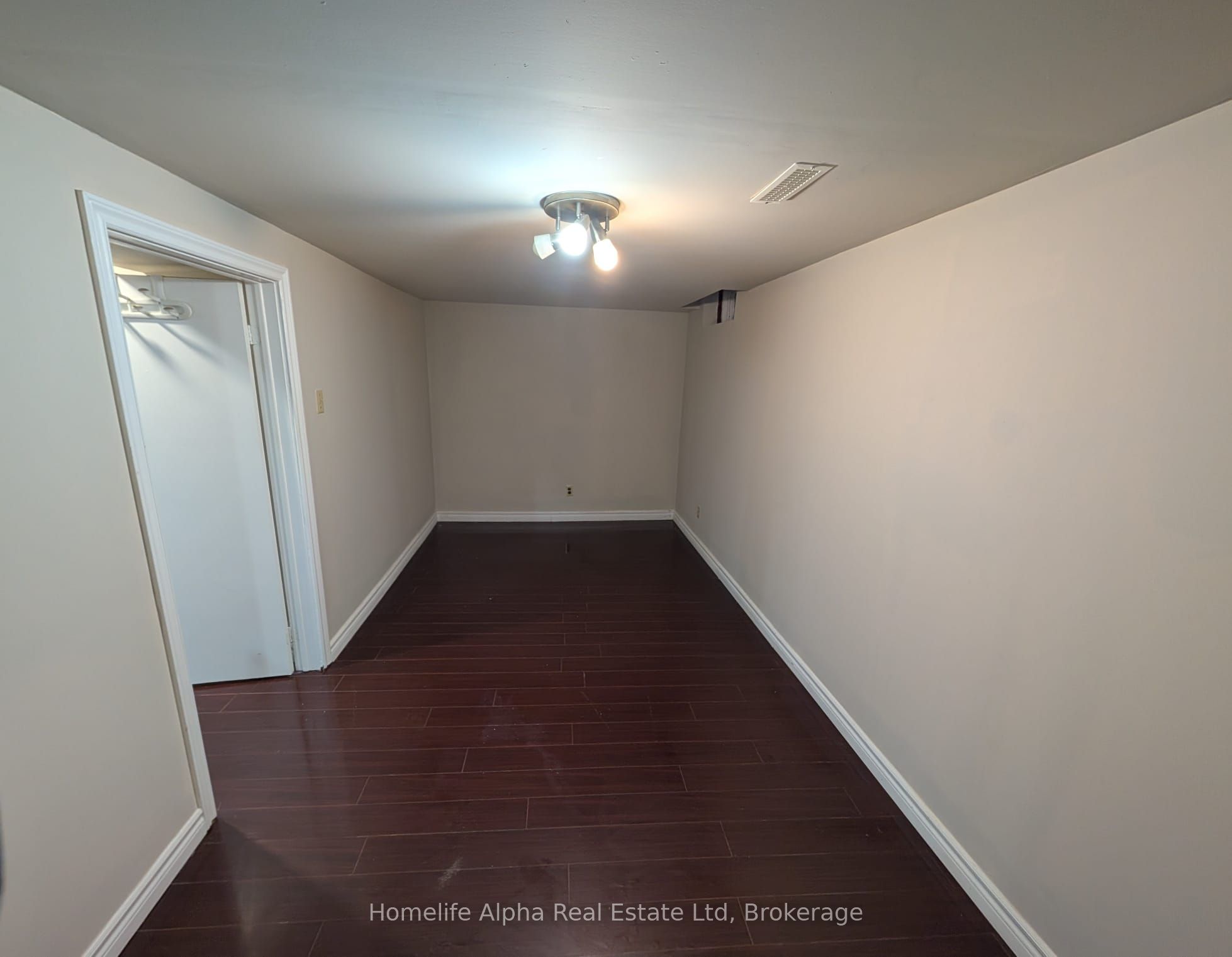 8 Chad Crescent Basement, Toronto, ON M1B 2Z6 photo 4