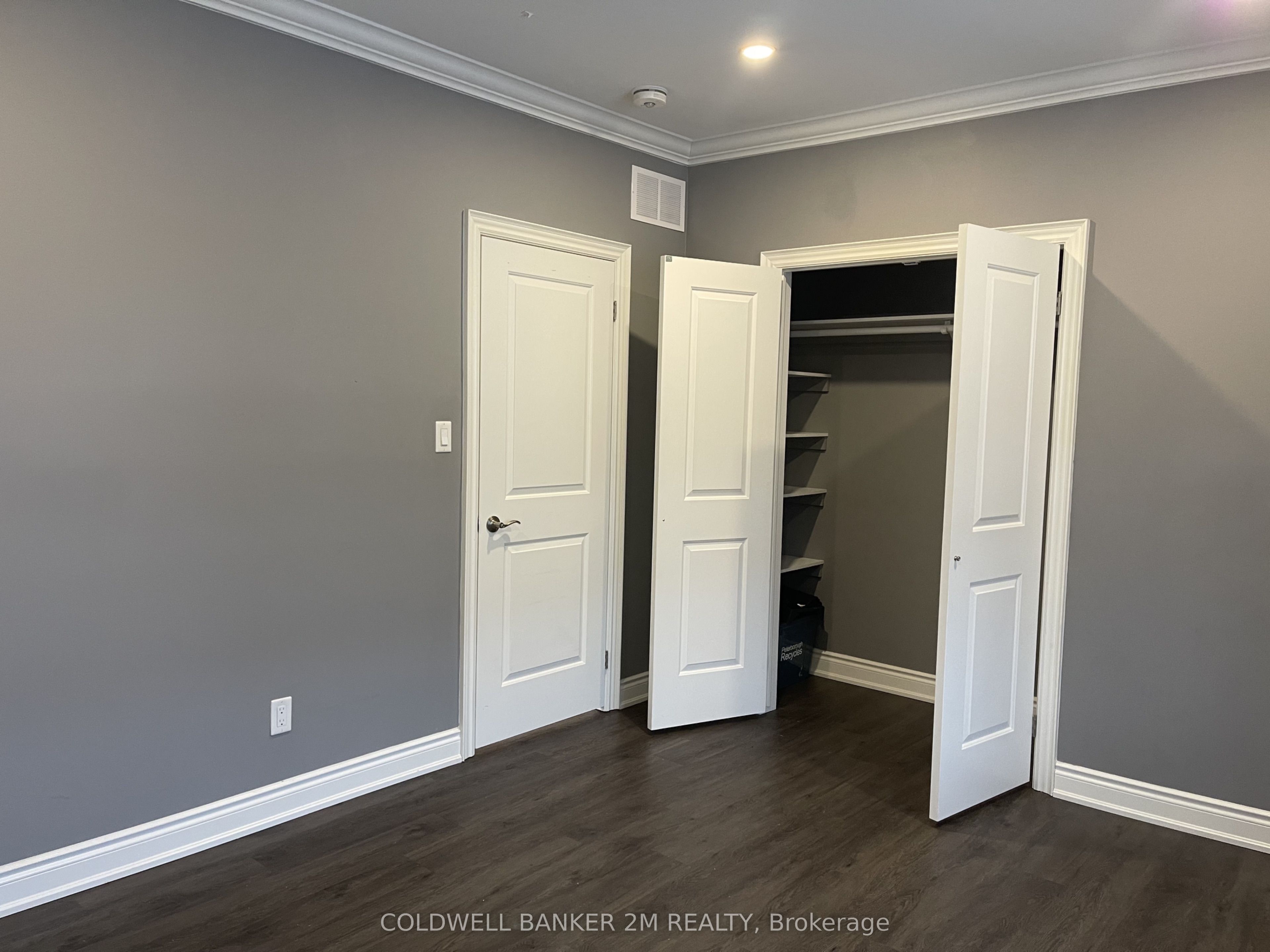 242 Kendal Avenue 1, Oshawa, ON L1G 5B5 photo 5