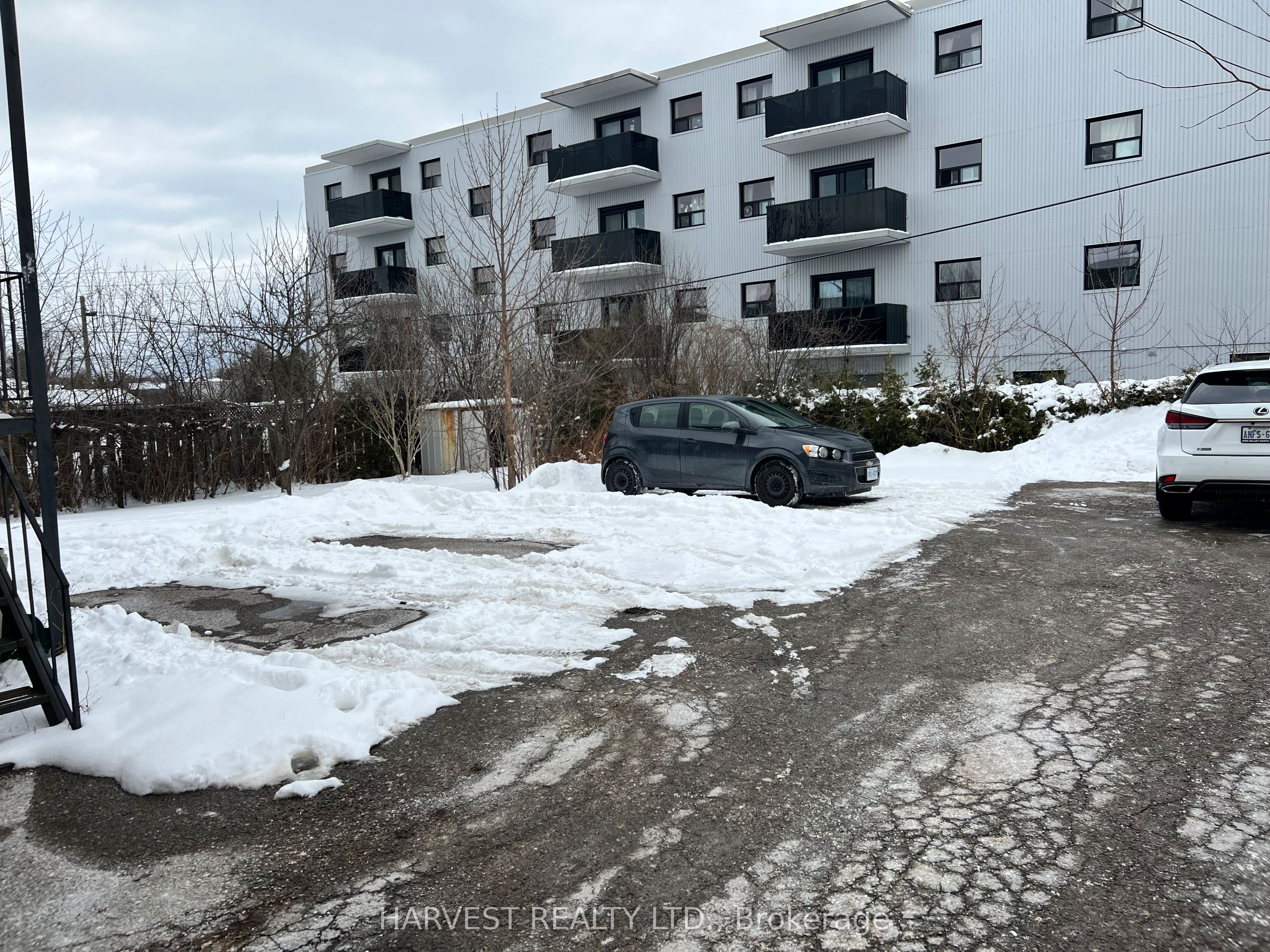 337 Frontenac Avenue, Oshawa, ON L1J 2A7 photo 2