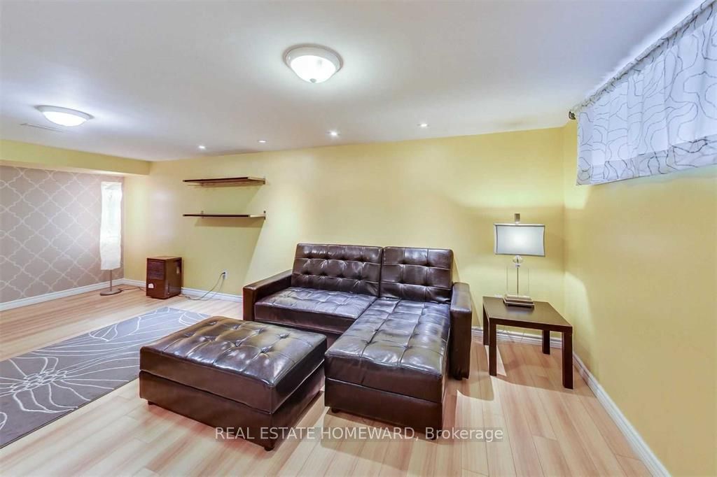 30 Marchington Circle Bsmt, Toronto, ON M1R 3M4 photo 2