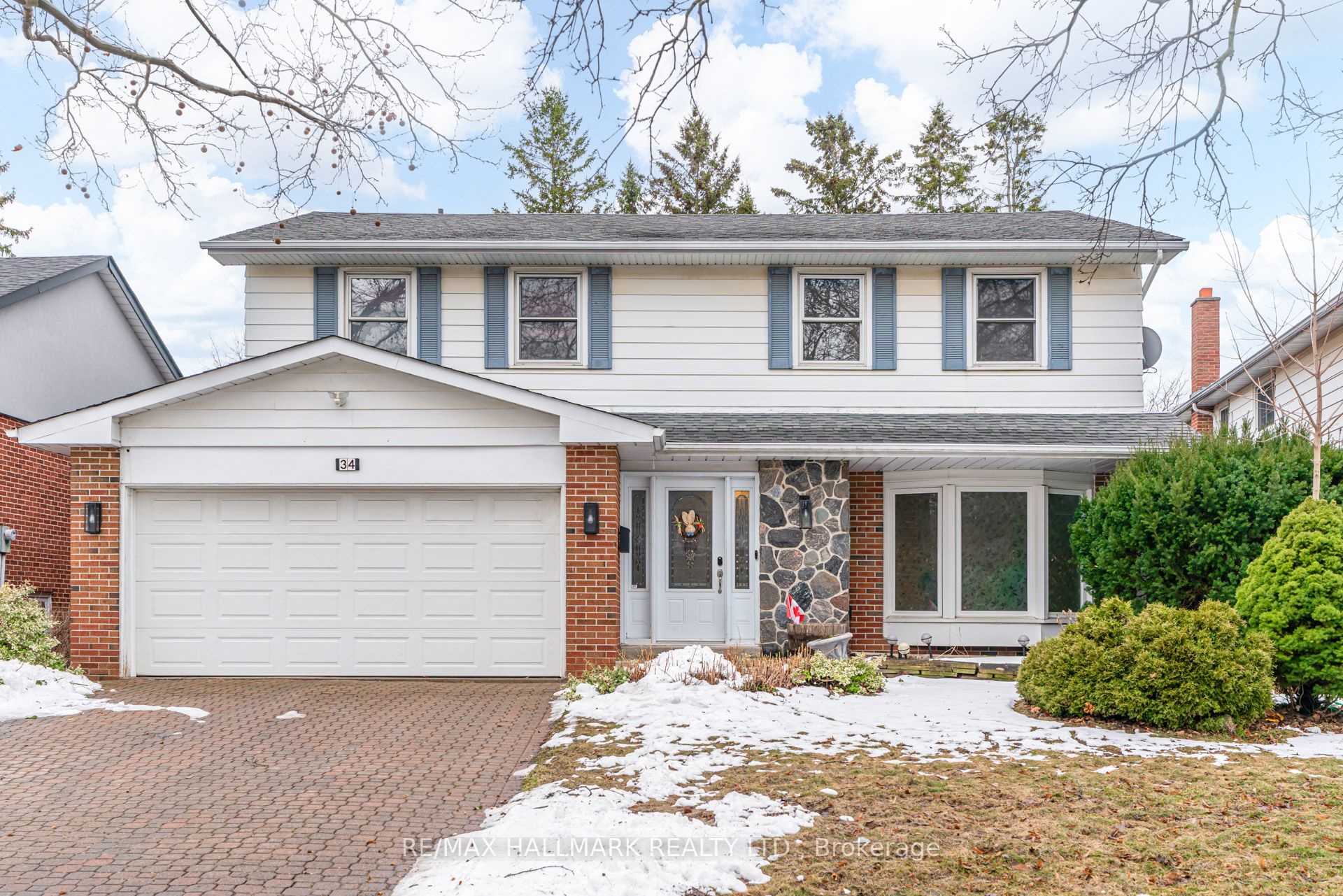 34 Harringay Crescent, Toronto, ON M1W 1Z3 photo 2