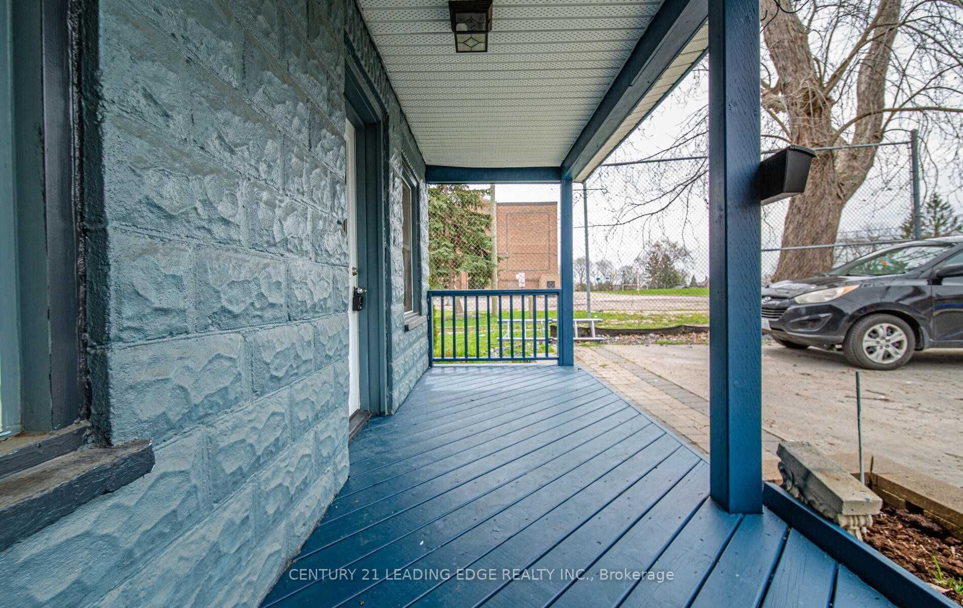 273 Clarke Street, Oshawa, ON L1H 5G4 photo 2