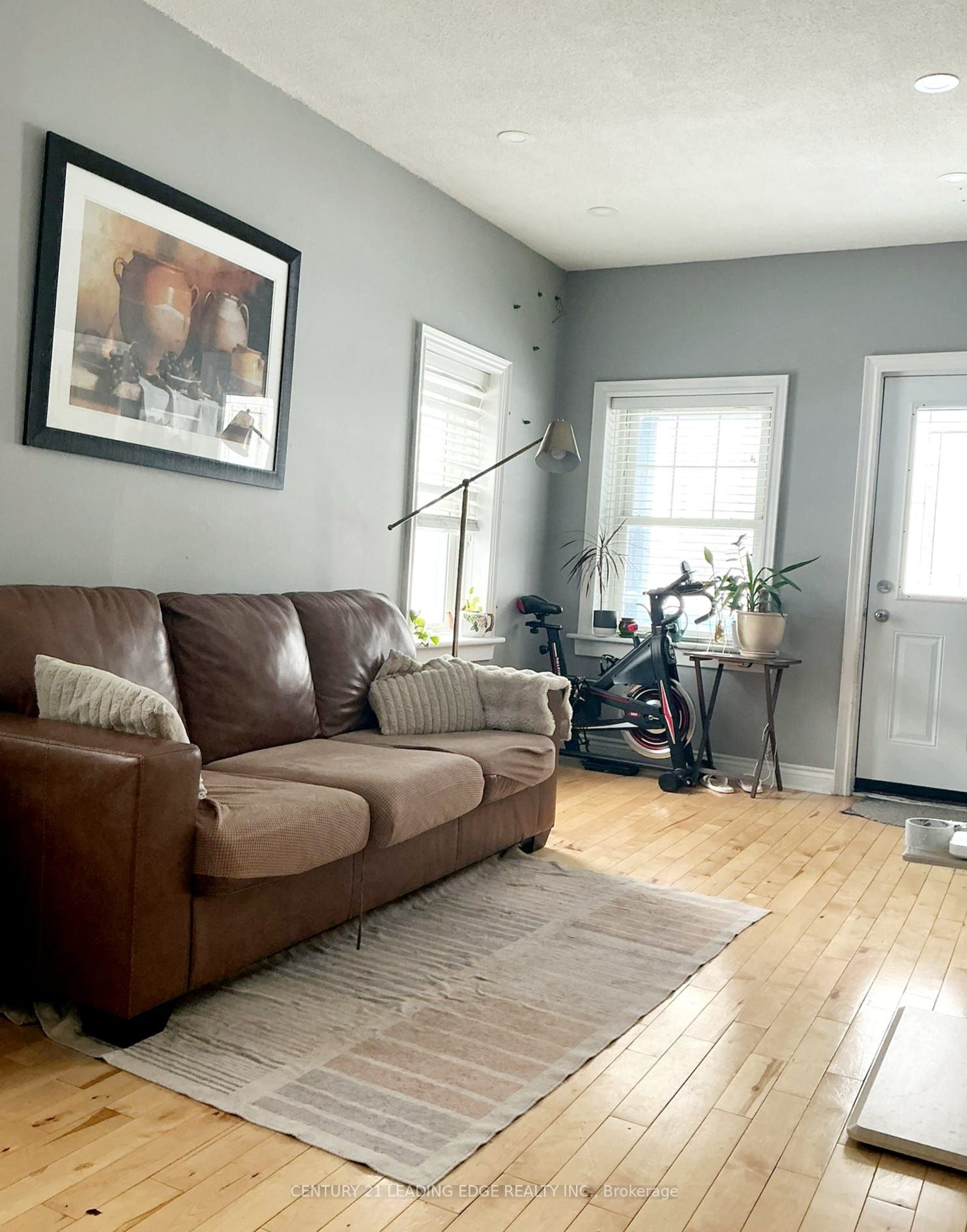 273 Clarke Street, Oshawa, ON L1H 5G4 photo 3