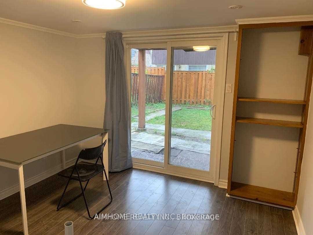176 Carolbreen Square, Toronto, ON M1V 1H5 photo 2