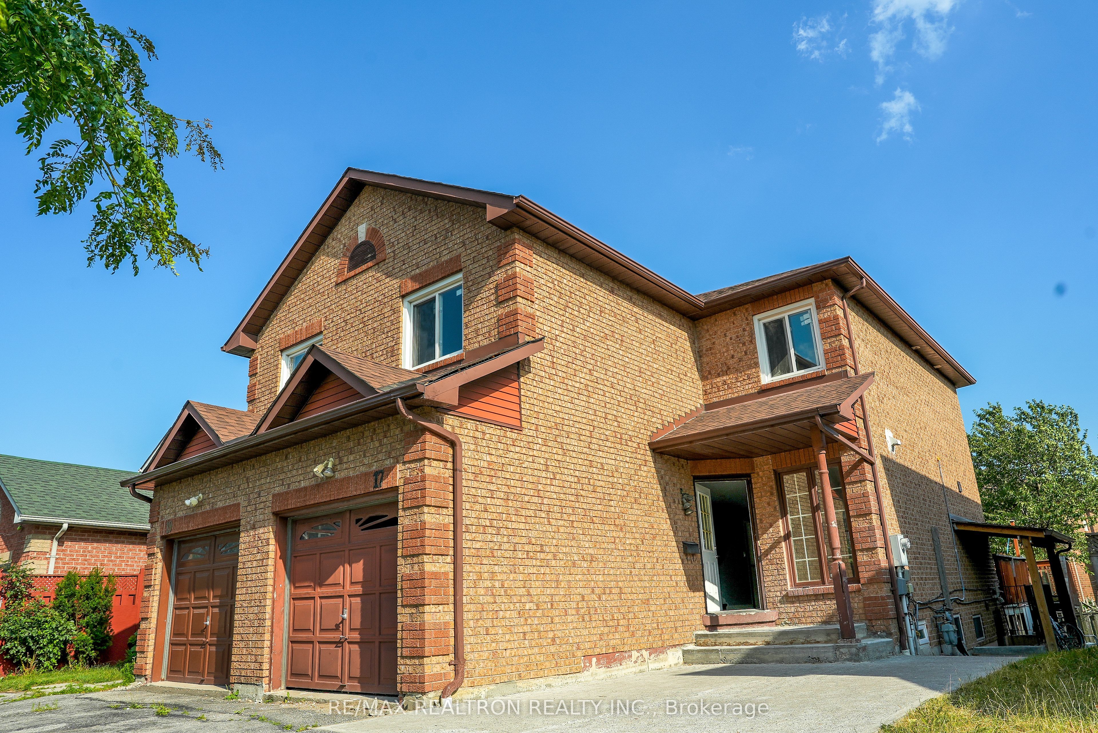 17 Lenthall Avenue, Toronto, ON M1B 2C7 photo 2