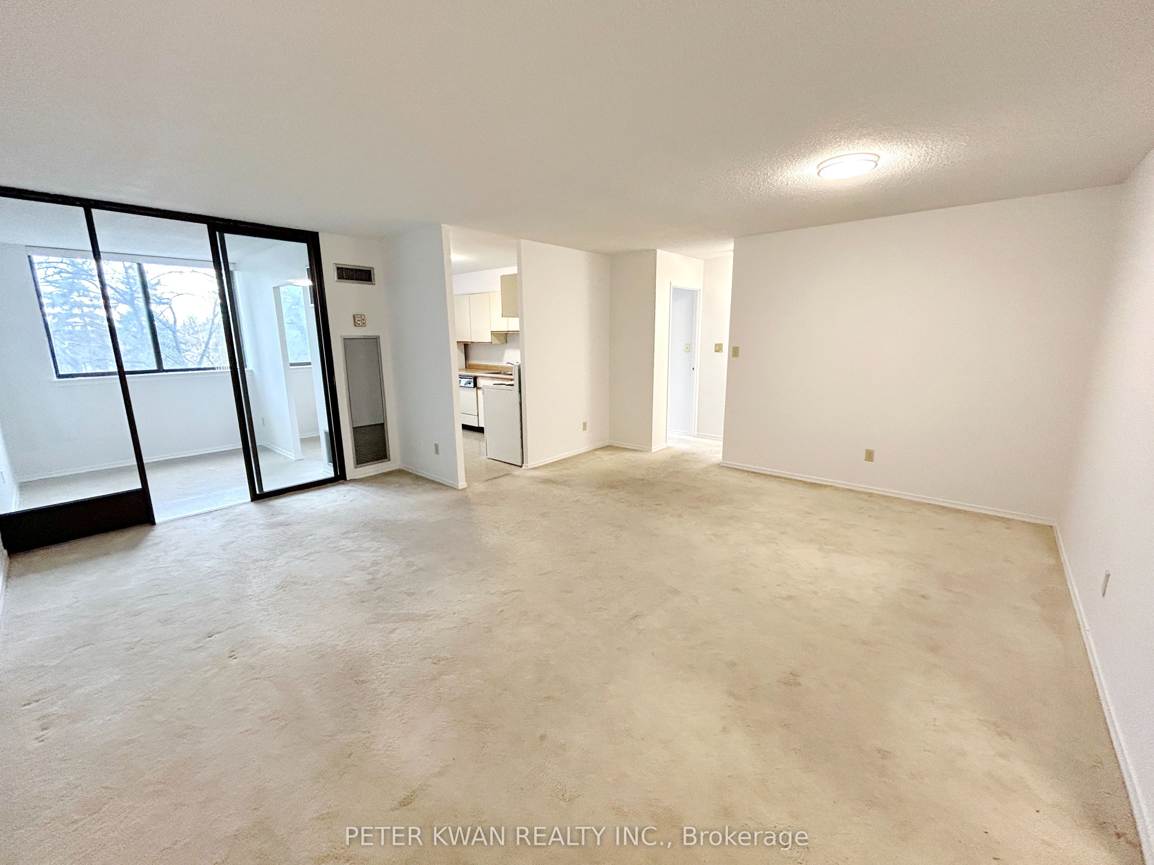 25 Bamburgh Circle 330, Toronto, ON M1W 3W2