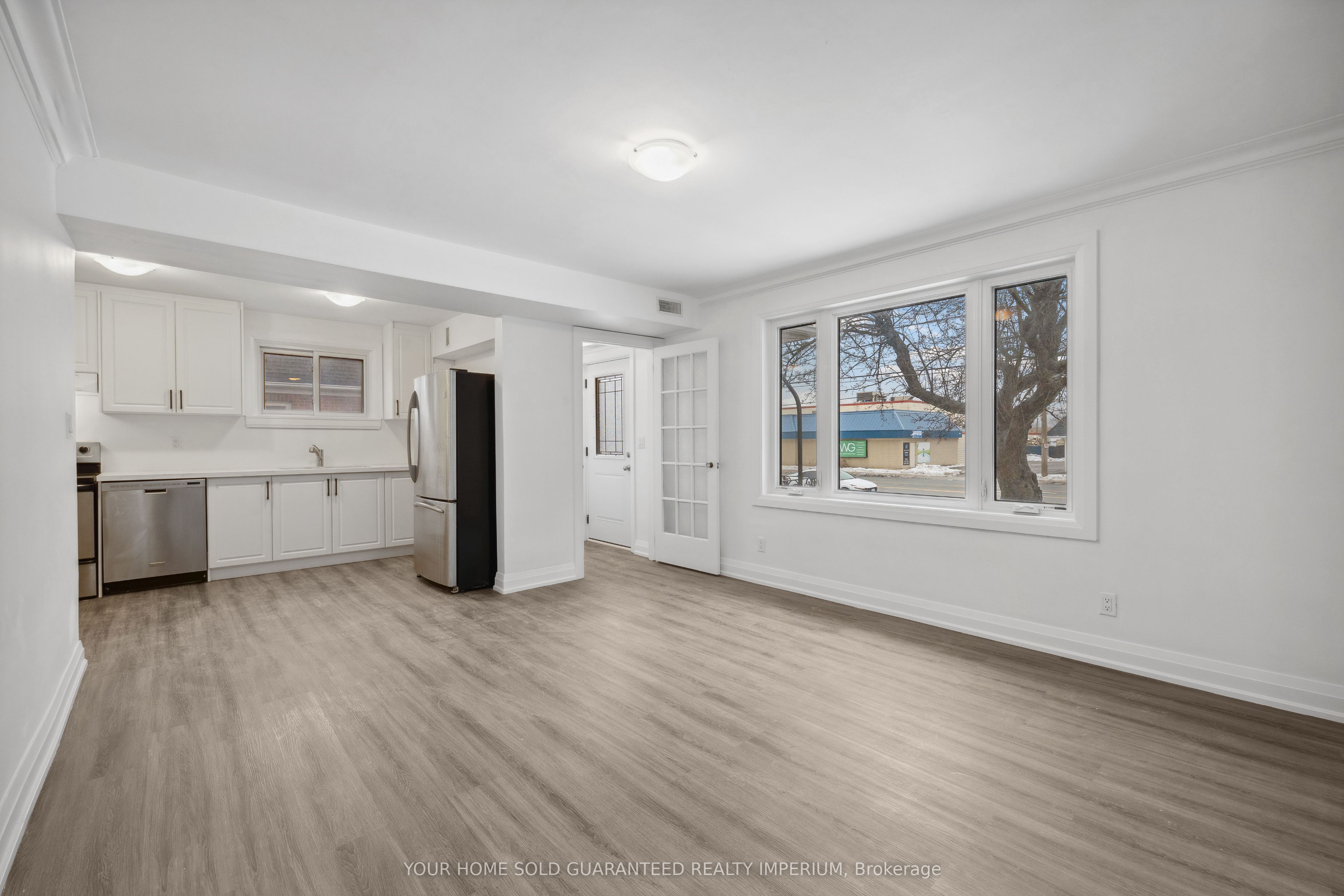 84 Taunton Road W, Oshawa, ON L1G 3T2 photo 3
