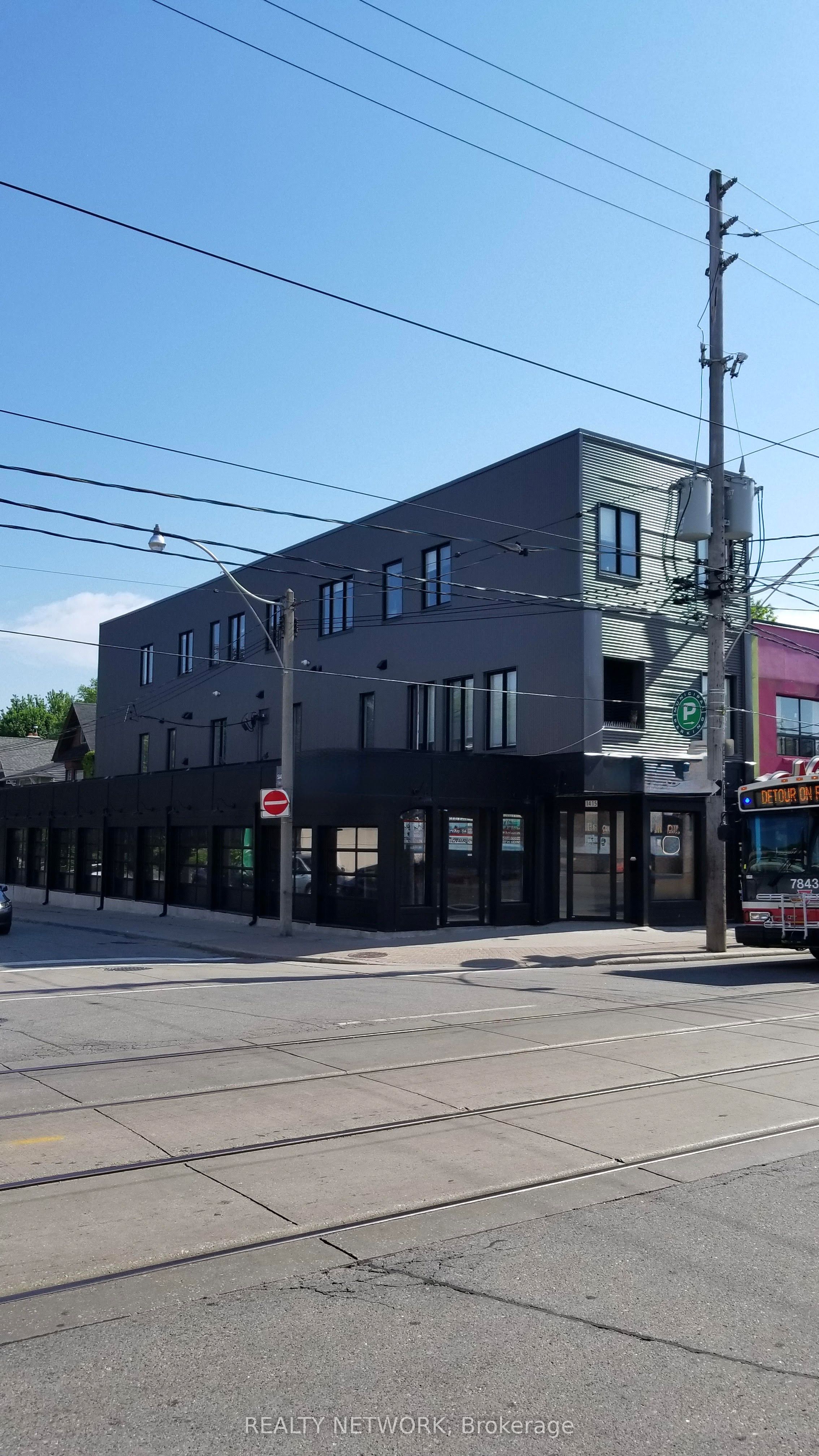 1415 Gerrard Street E, Toronto, ON M4L 1Z5
