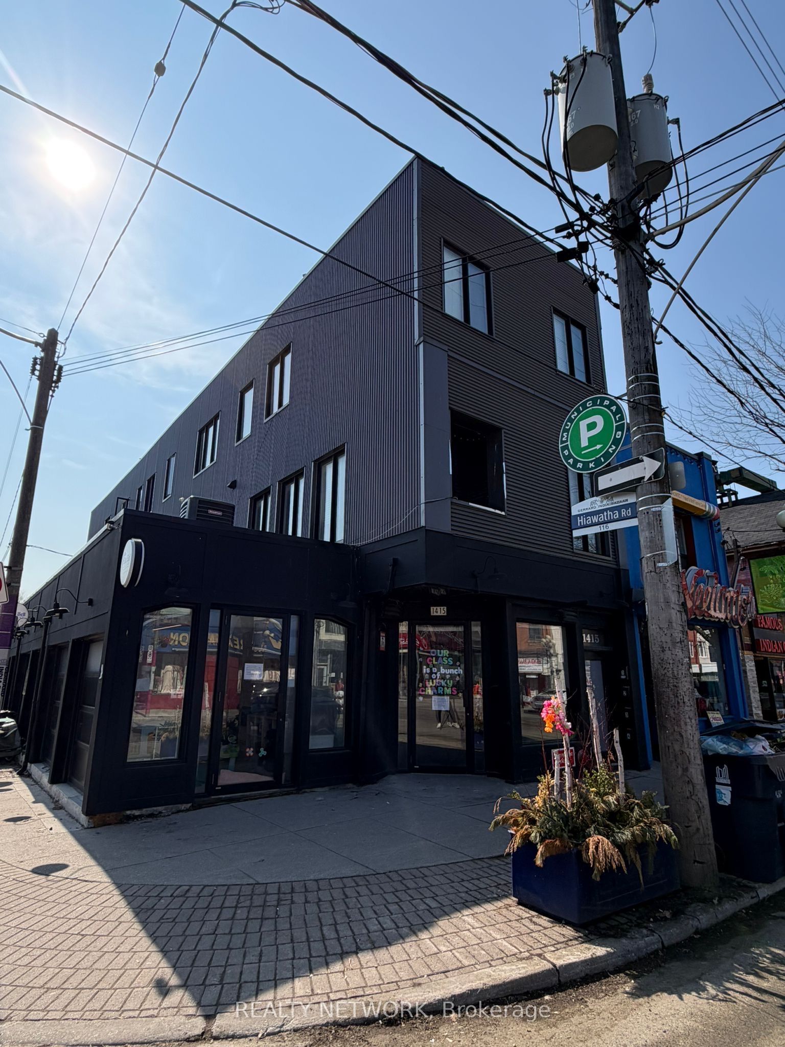 1415 Gerrard Street E, Toronto, ON M4L 1Z5 photo 3