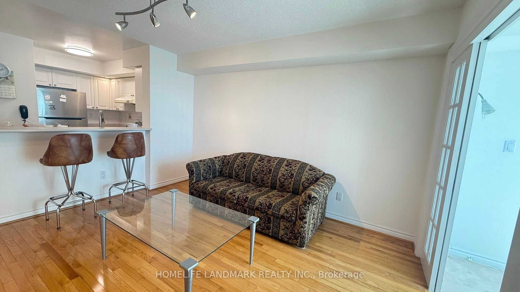 123 Omni Drive 964, Toronto, ON M1P 5A8 photo 3