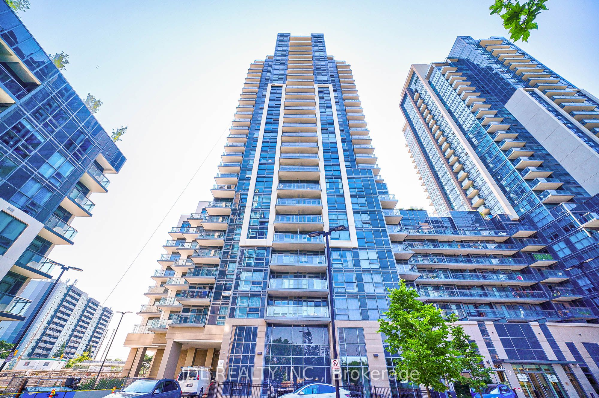 20 Meadowglen Place 334, Toronto, ON M1H 2Y5