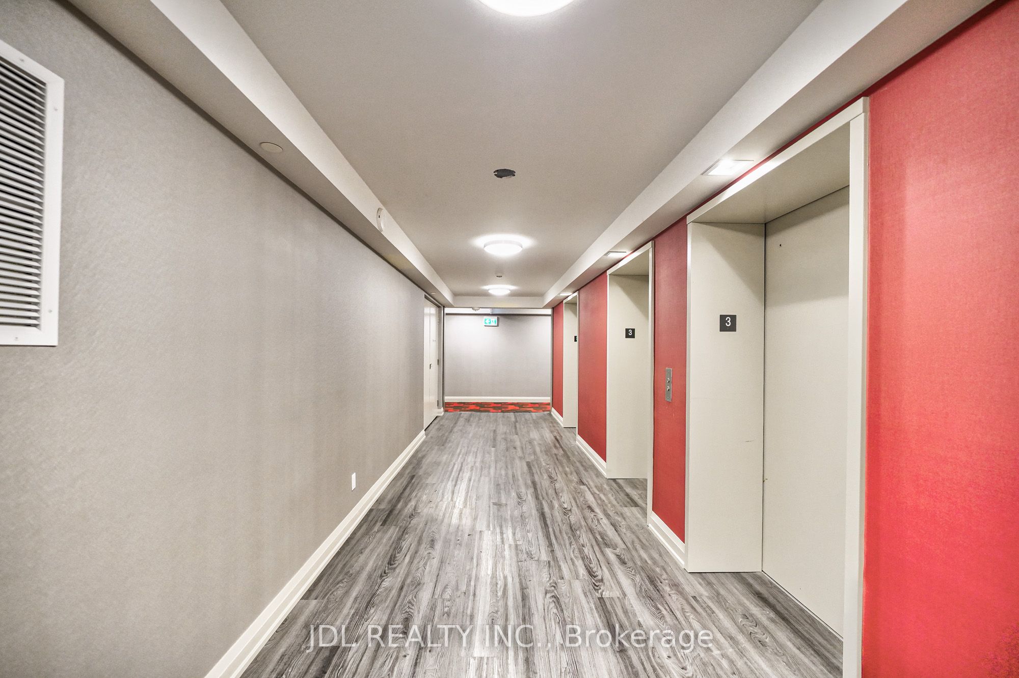 20 Meadowglen Place 334, Toronto, ON M1H 2Y5 photo 4