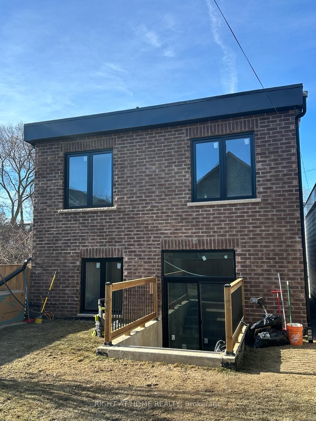 94 Barrington Avenue Laneway Suite, Toronto, ON M4C 4Z1