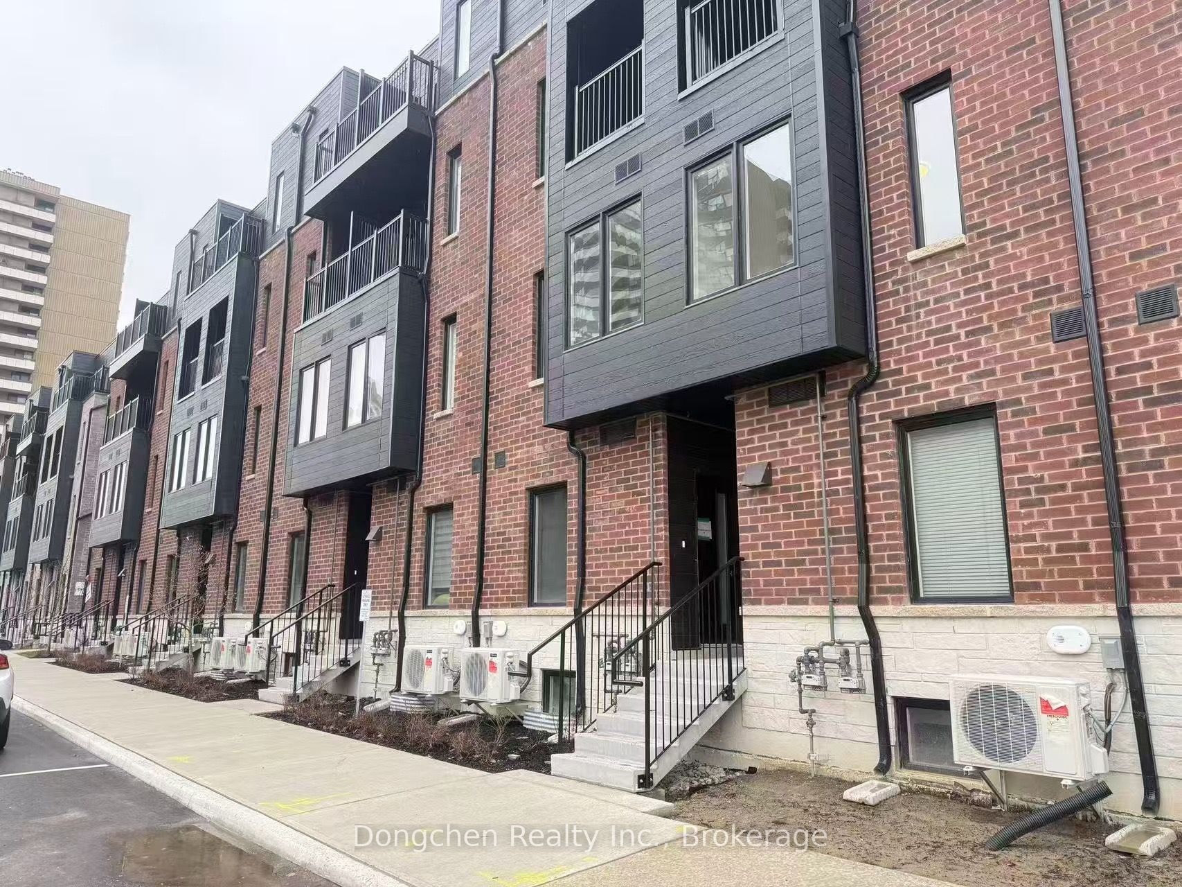 30 Calamint Lane 39, Toronto, ON M1W 2H1 photo 2